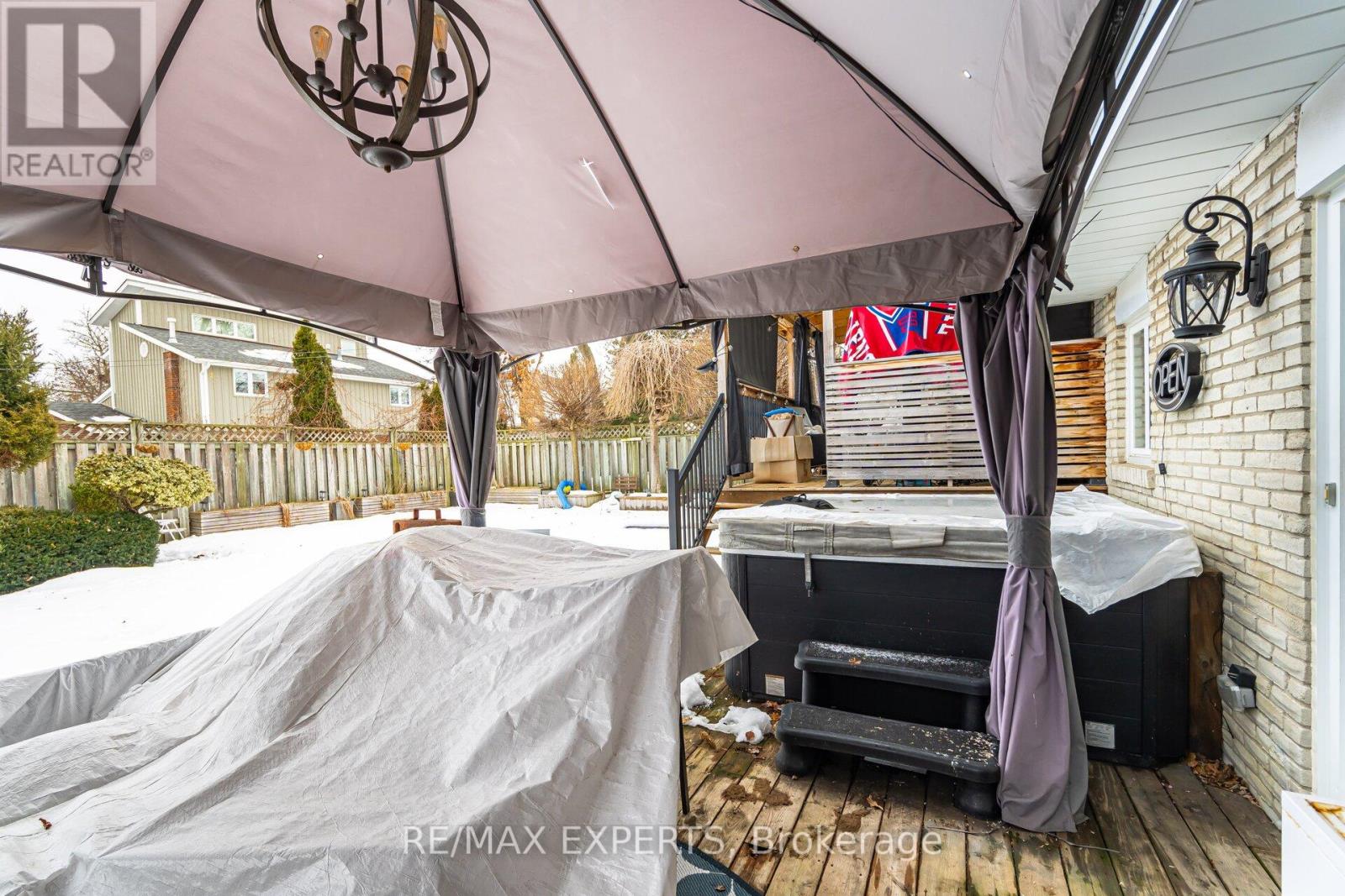 92 Ambleside Drive, Brampton, Ontario  L6Y 1B9 - Photo 46 - W12576018