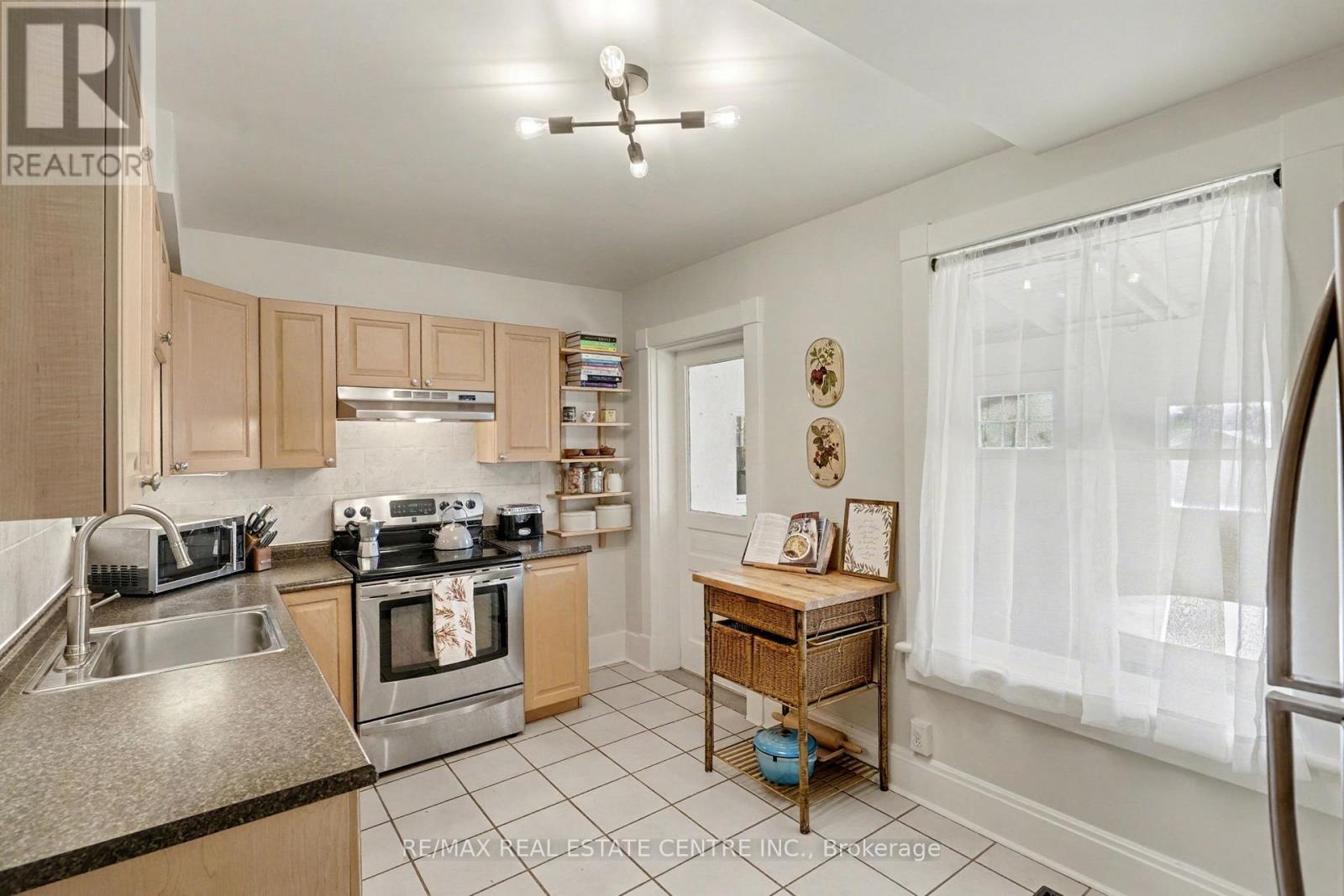 60 Rife Avenue, Cambridge, Ontario  N3C 2G7 - Photo 13 - X12575978