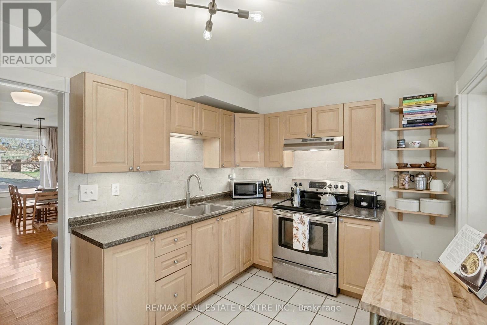 60 Rife Avenue, Cambridge, Ontario  N3C 2G7 - Photo 15 - X12575978