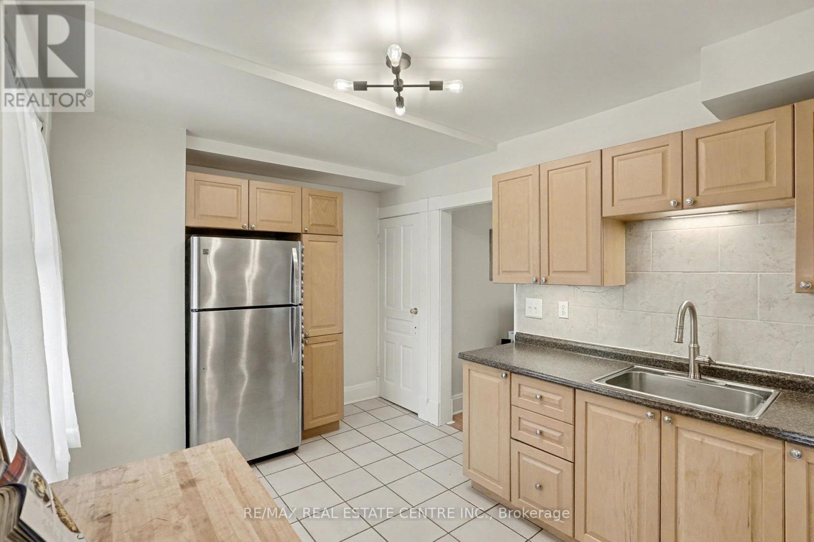 60 Rife Avenue, Cambridge, Ontario  N3C 2G7 - Photo 16 - X12575978