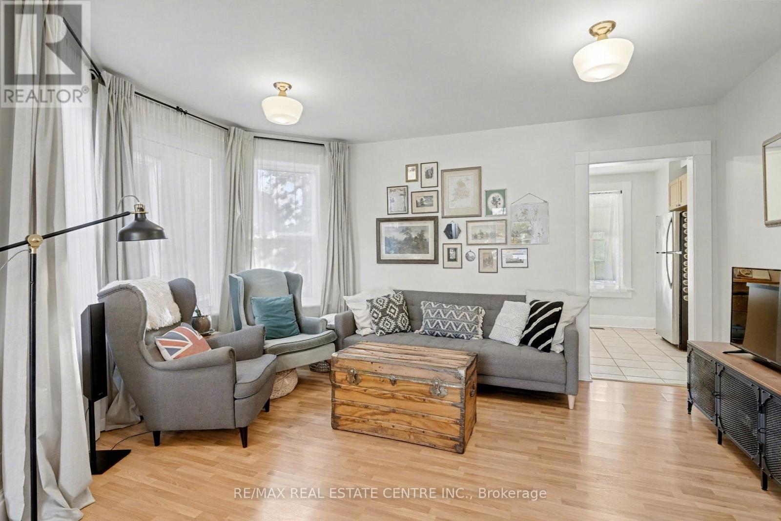 60 Rife Avenue, Cambridge, Ontario  N3C 2G7 - Photo 4 - X12575978