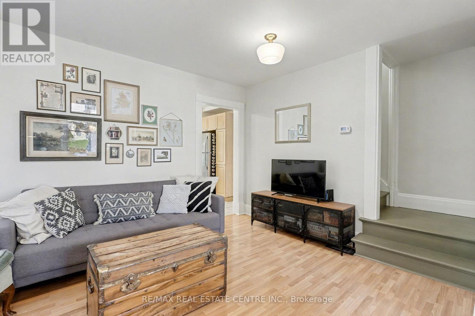 60 Rife Avenue, Cambridge, Ontario  N3C 2G7 - Photo 5 - X12575978