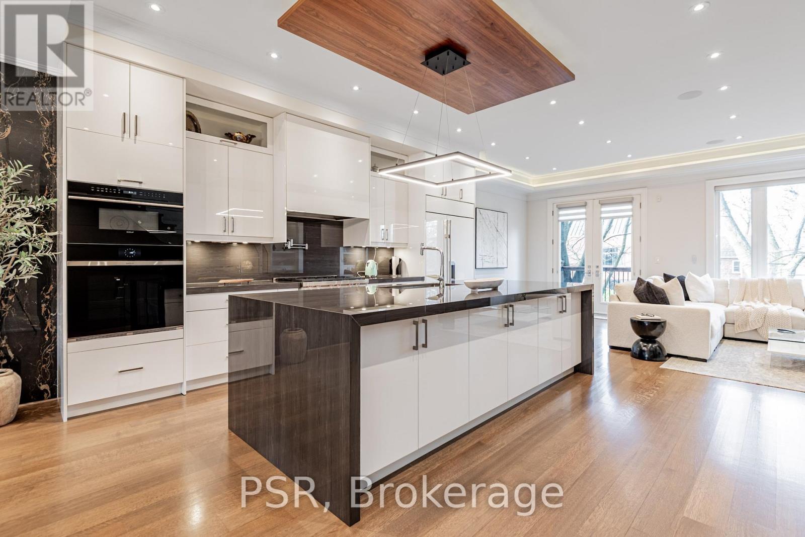 200 Snowdon Avenue, Toronto, Ontario  M4N 2B2 - Photo 4 - C12576038