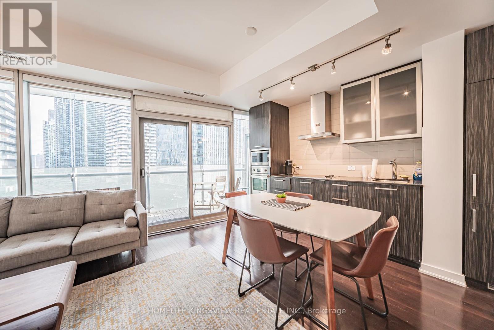 1001 - 12 York Street, Toronto, Ontario  M5J 0A9 - Photo 11 - C12576066