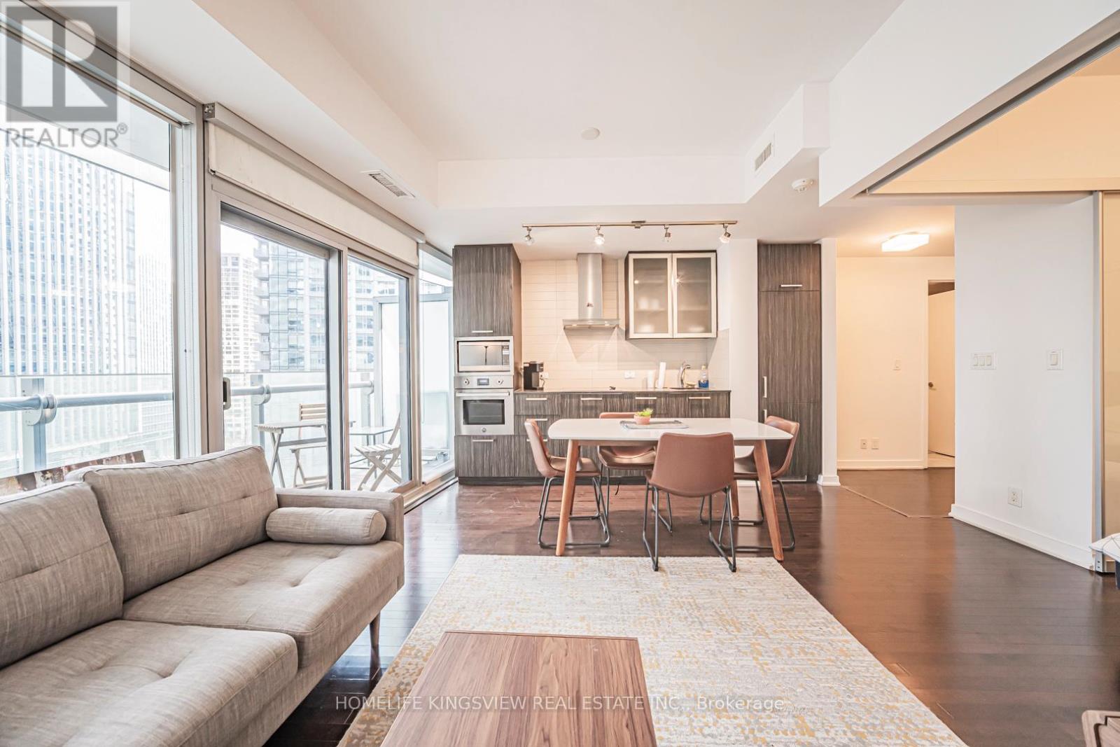 1001 - 12 York Street, Toronto, Ontario  M5J 0A9 - Photo 13 - C12576066