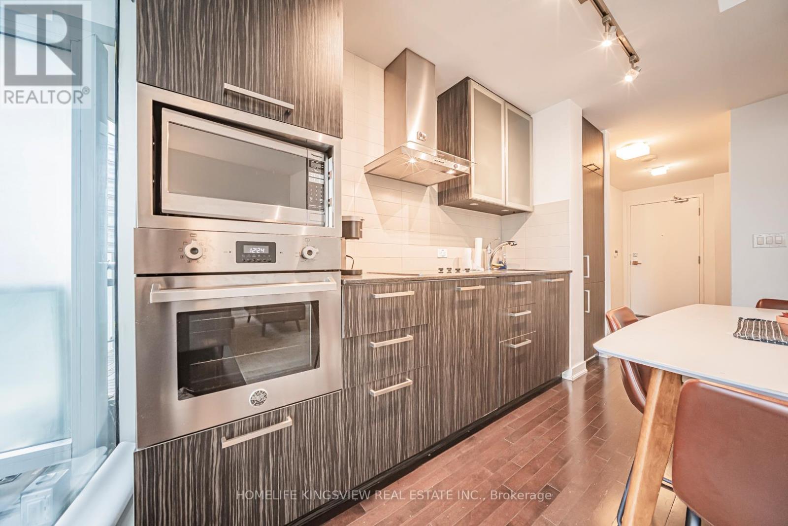 1001 - 12 York Street, Toronto, Ontario  M5J 0A9 - Photo 20 - C12576066