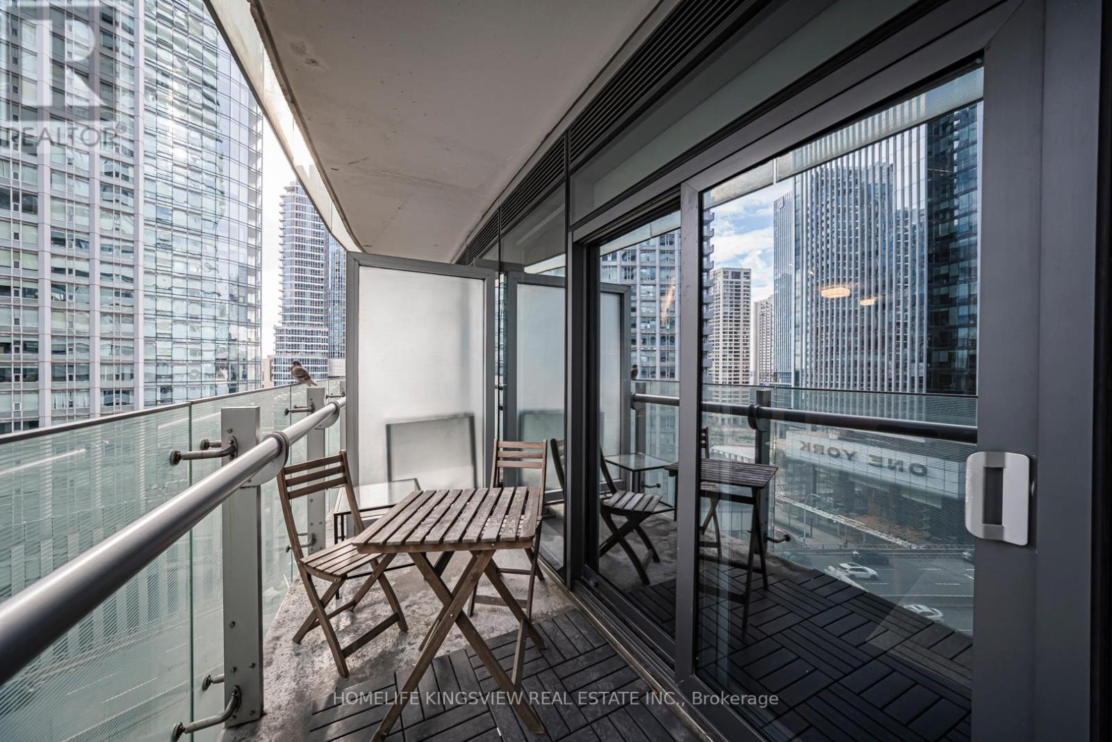 1001 - 12 York Street, Toronto, Ontario  M5J 0A9 - Photo 24 - C12576066