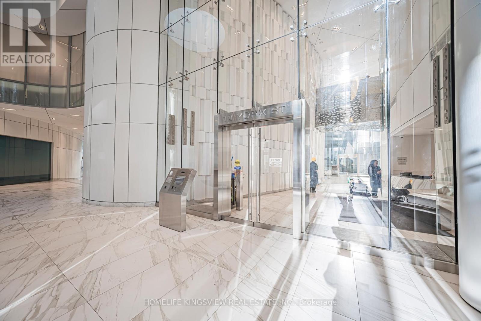 1001 - 12 York Street, Toronto, Ontario  M5J 0A9 - Photo 6 - C12576066