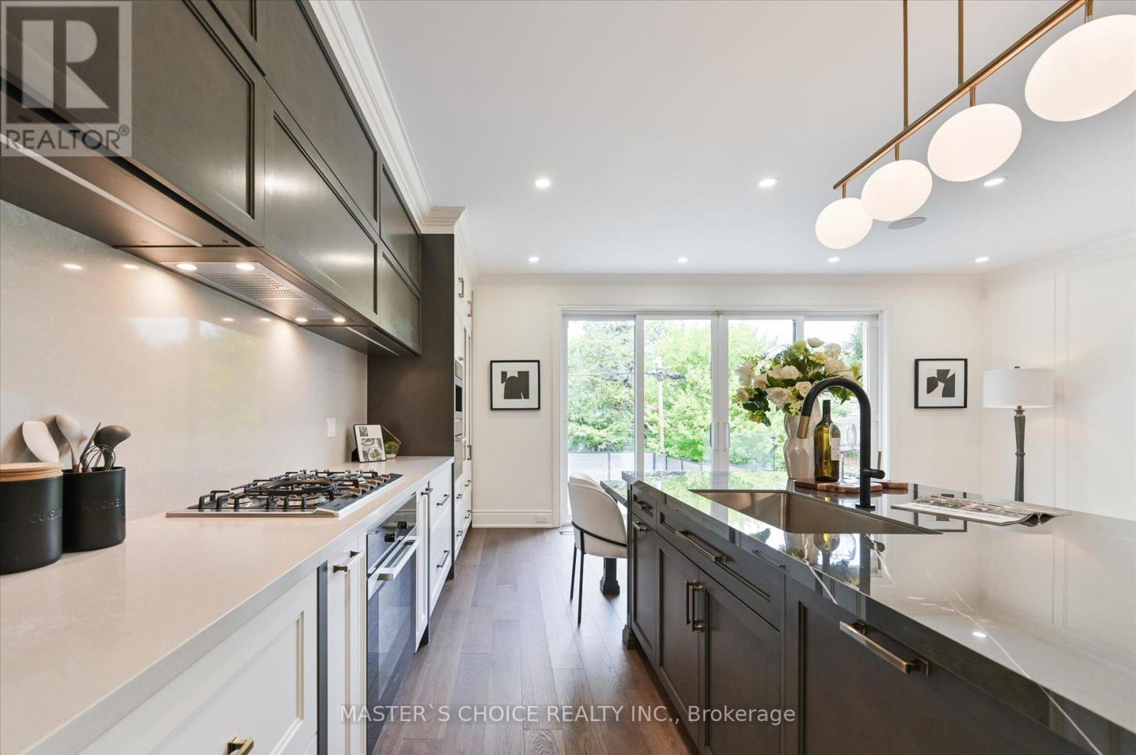 382 St Clements Avenue, Toronto, Ontario  M5N 1M1 - Photo 17 - C12576244