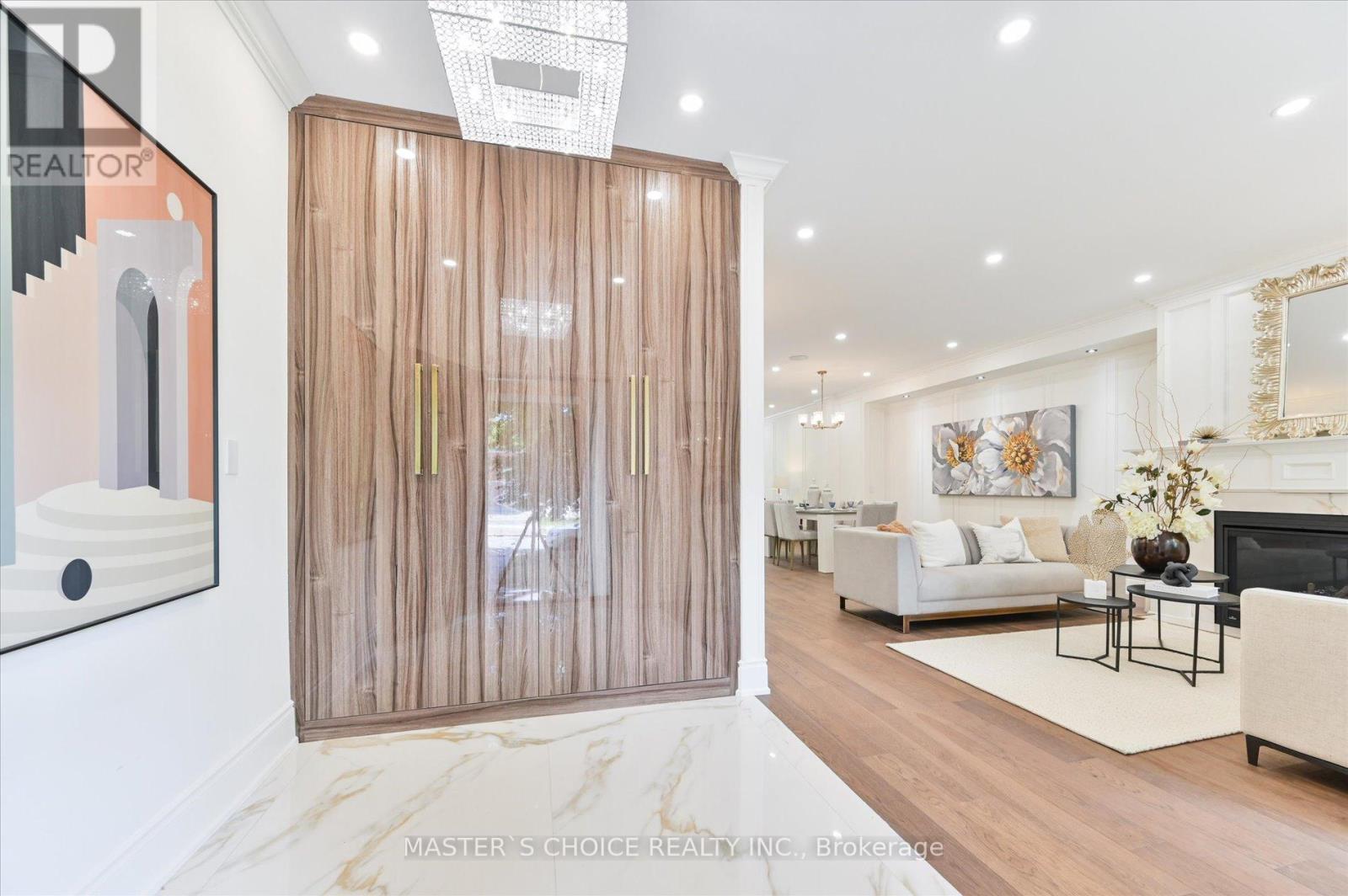 382 St Clements Avenue, Toronto, Ontario  M5N 1M1 - Photo 5 - C12576244