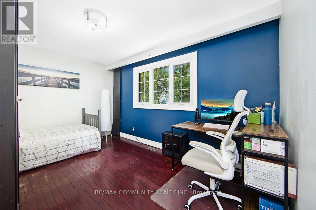 168 Kingslake Road, Toronto, Ontario  M2J 3G3 - Photo 15 - C12576266