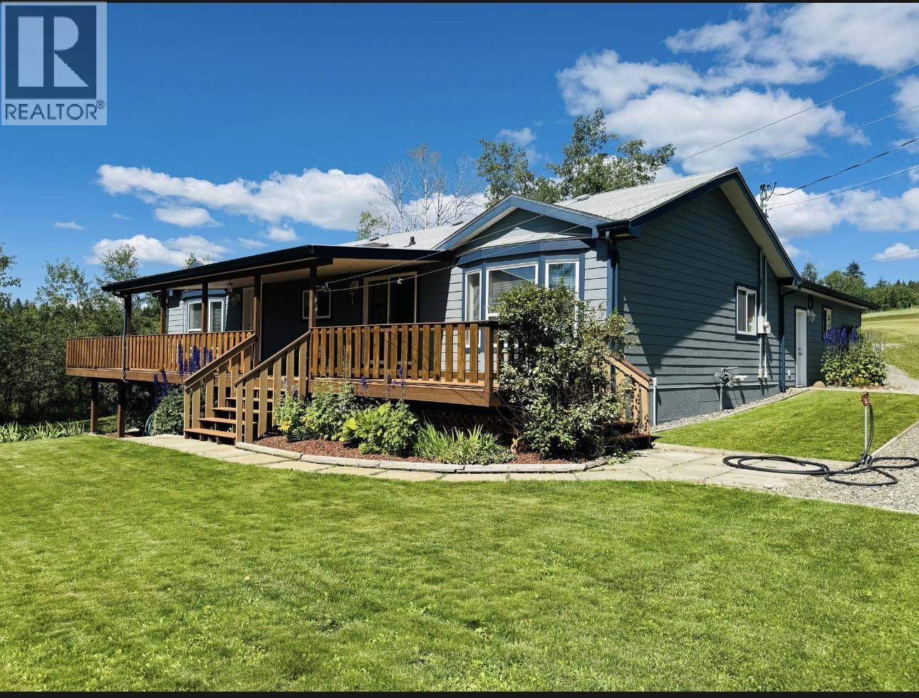 3722 CARSON ROAD, 150 Mile House, British Columbia