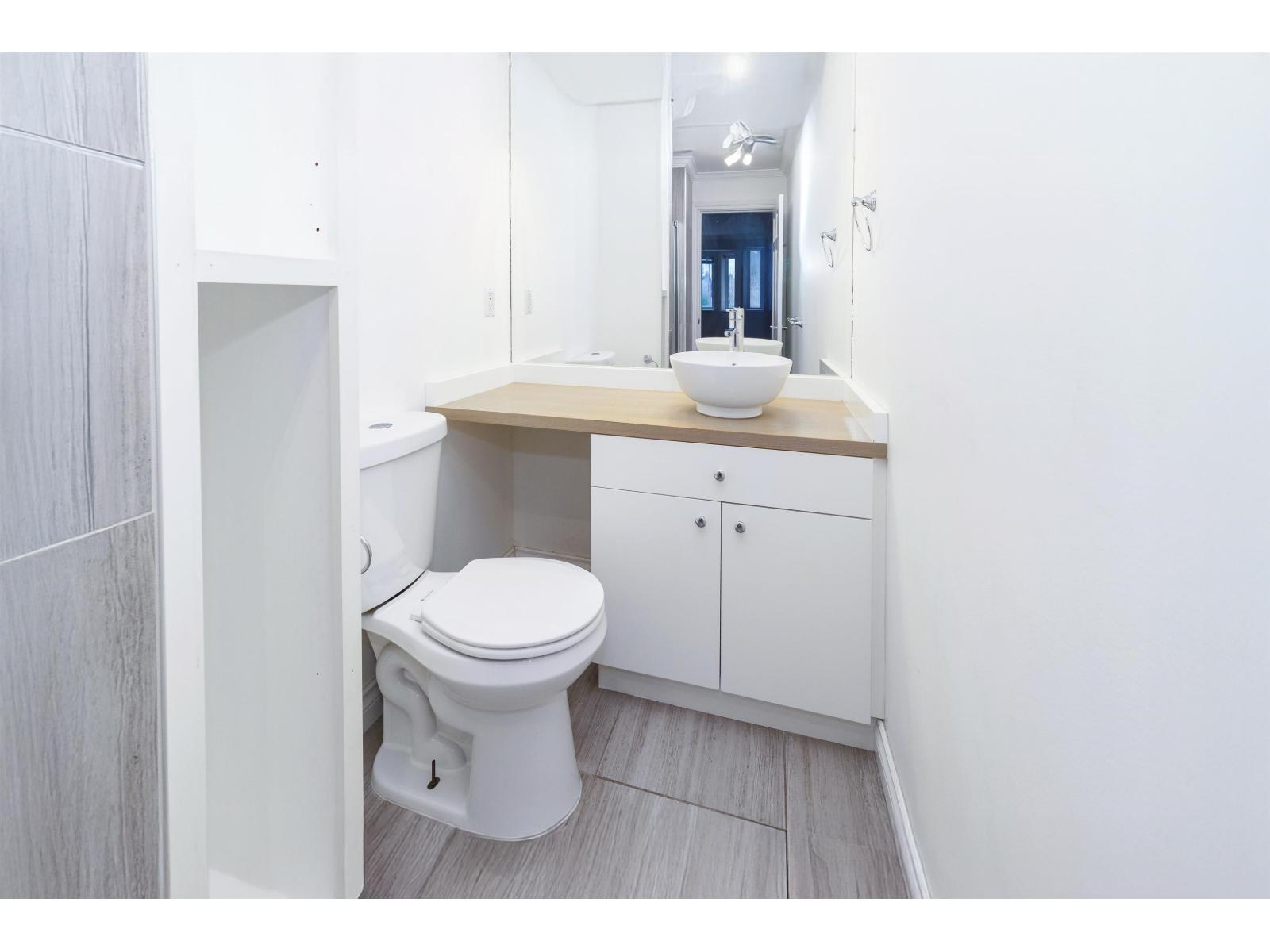 301 2780 Ware Street, Abbotsford, British Columbia  V2S 7C7 - Photo 12 - R3069853