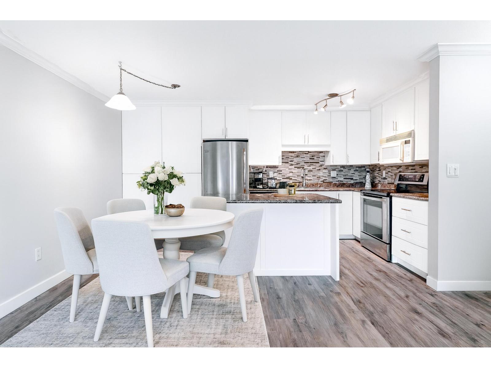 301 2780 Ware Street, Abbotsford, British Columbia  V2S 7C7 - Photo 5 - R3069853