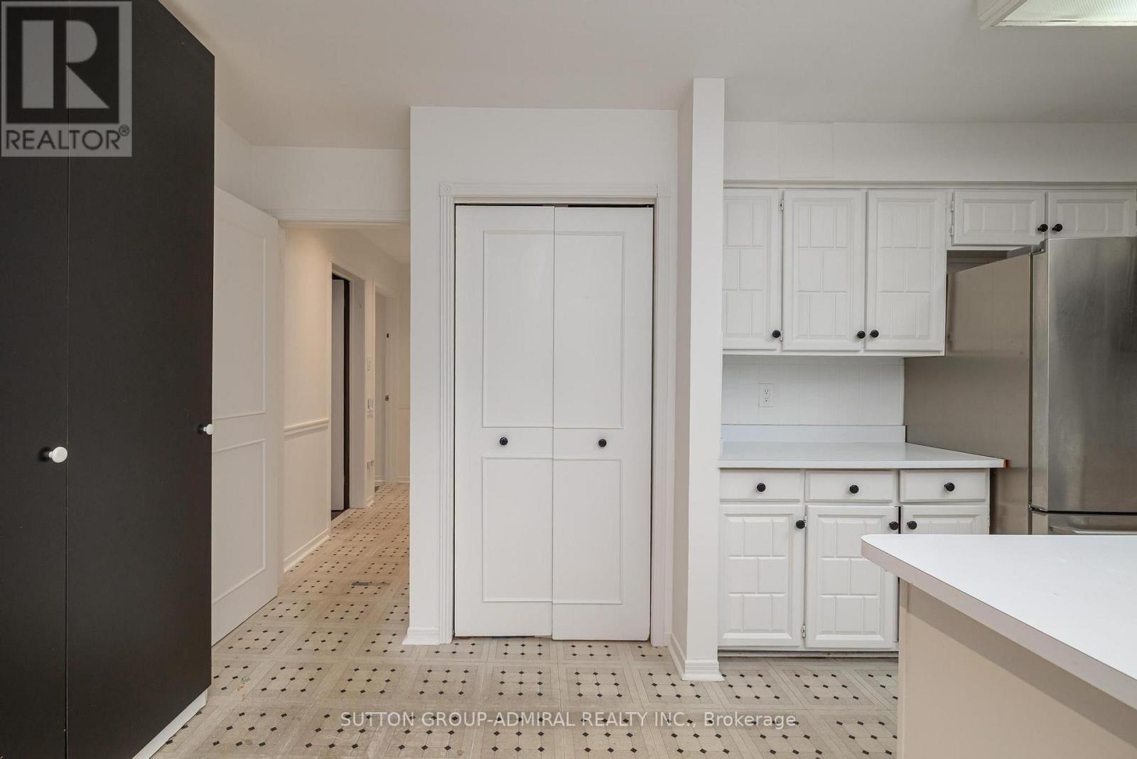 22 Cobblestone Drive, Markham, Ontario  L3T 4E4 - Photo 15 - N12554226