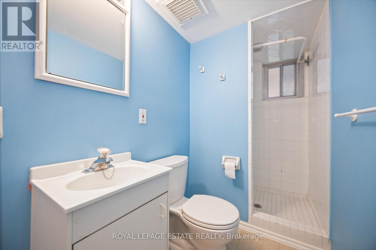 877 Broadview Avenue, Toronto, Ontario  M4K 2P9 - Photo 24 - E12576180