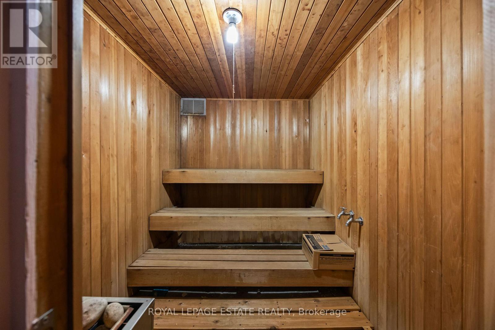 877 Broadview Avenue, Toronto, Ontario  M4K 2P9 - Photo 25 - E12576180