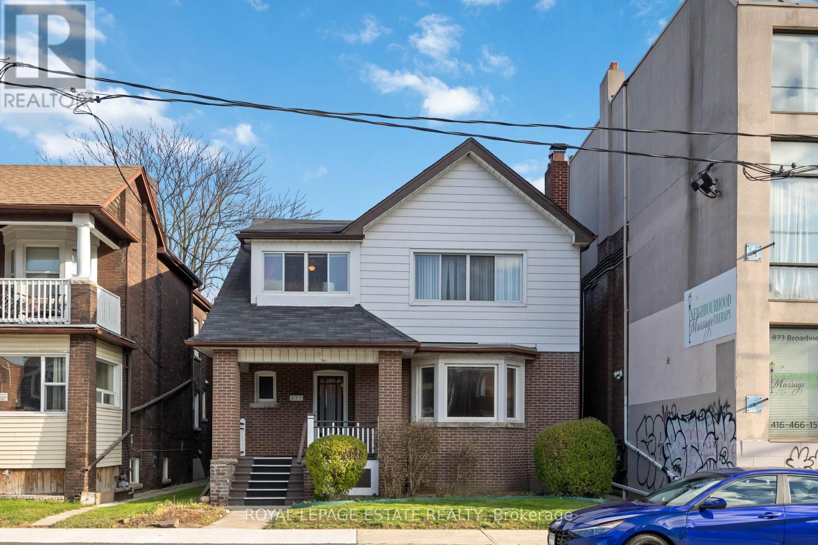 877 BROADVIEW AVENUE, Toronto, Ontario
