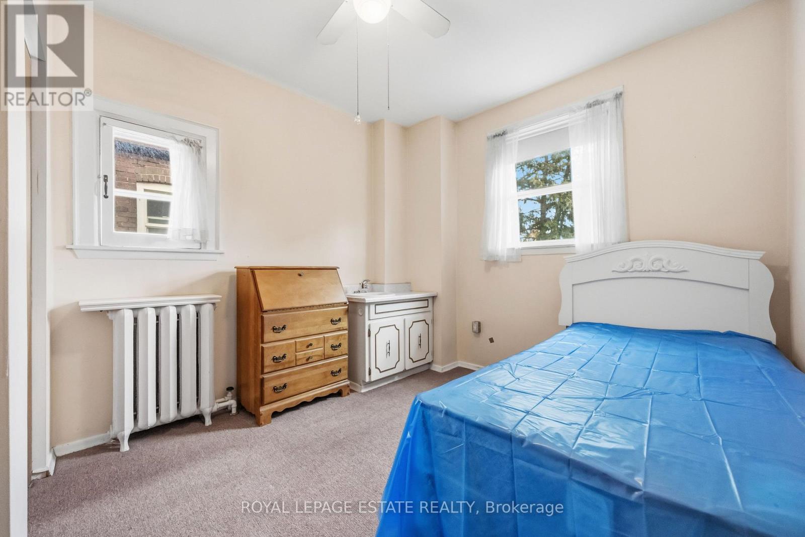 877 Broadview Avenue, Toronto, Ontario  M4K 2P9 - Photo 12 - E12576202