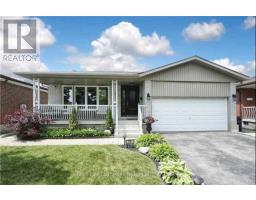 (UPPER) - 70 CORINTHIAN BOULEVARD, Toronto, Ontario