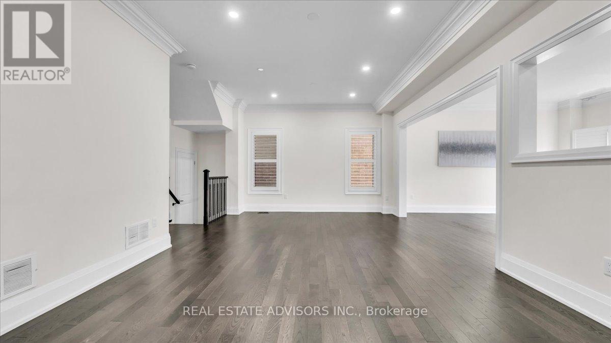 7 Ferdinand Drive, Brampton, Ontario  L6Y 0E4 - Photo 8 - W12573462