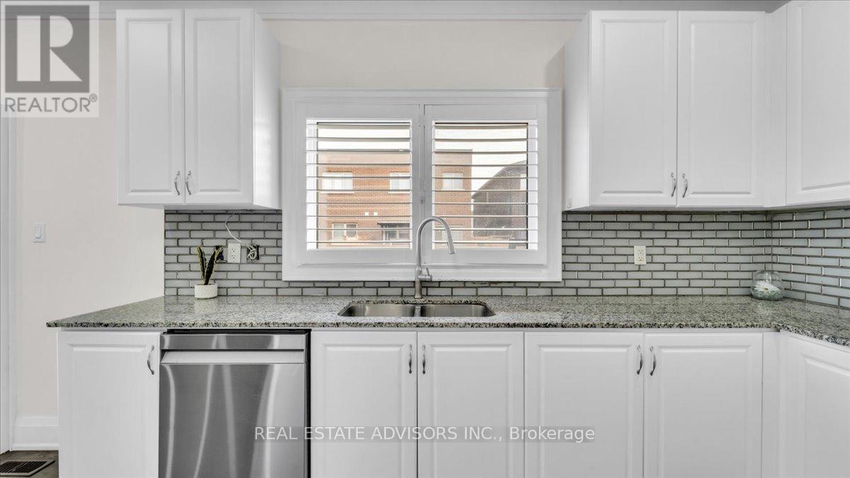 7 Ferdinand Drive, Brampton, Ontario  L6Y 0E4 - Photo 17 - W12573462