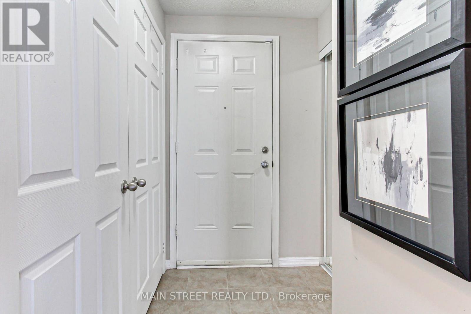 15949 Bayview Avenue, Aurora, Ontario  L4G 0S3 - Photo 3 - N12576122