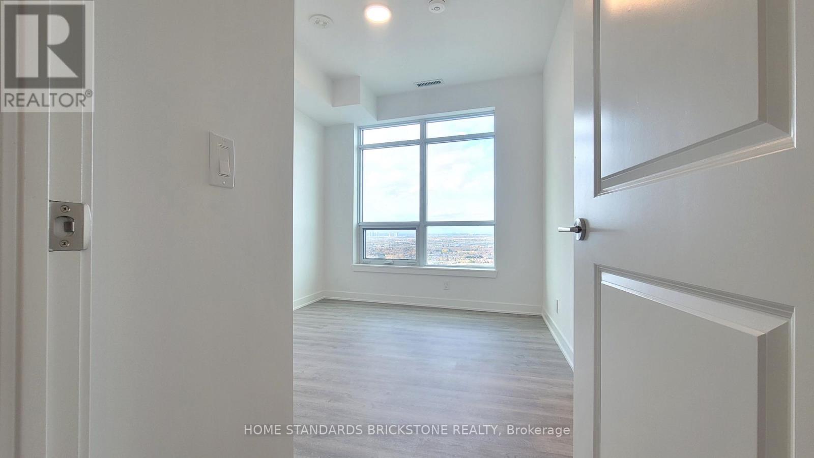 #b-2708 - 50 Upper Mall Way, Vaughan, Ontario  L4J 4P8 - Photo 12 - N12576128