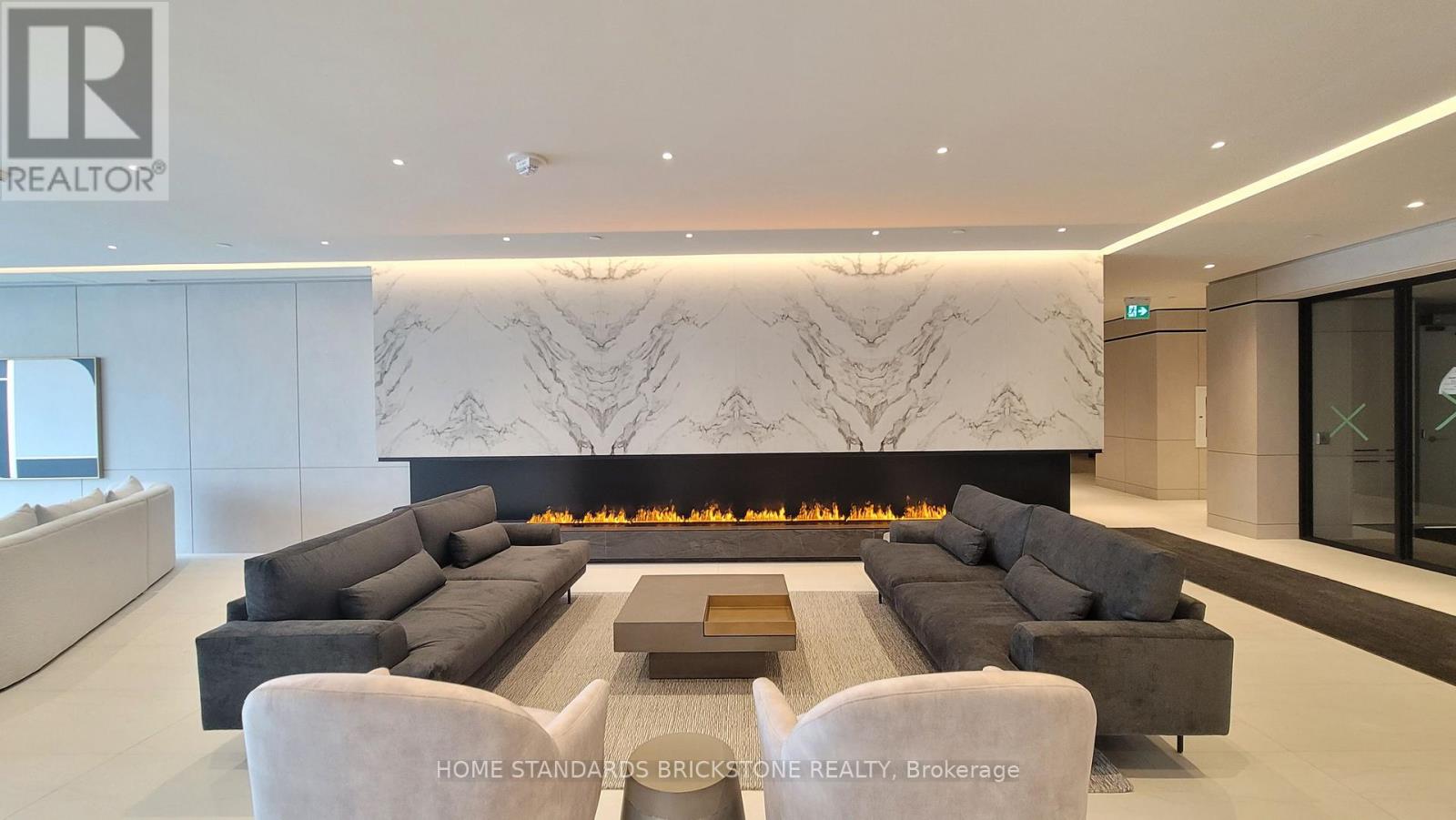 #b-2708 - 50 Upper Mall Way, Vaughan, Ontario  L4J 4P8 - Photo 2 - N12576128