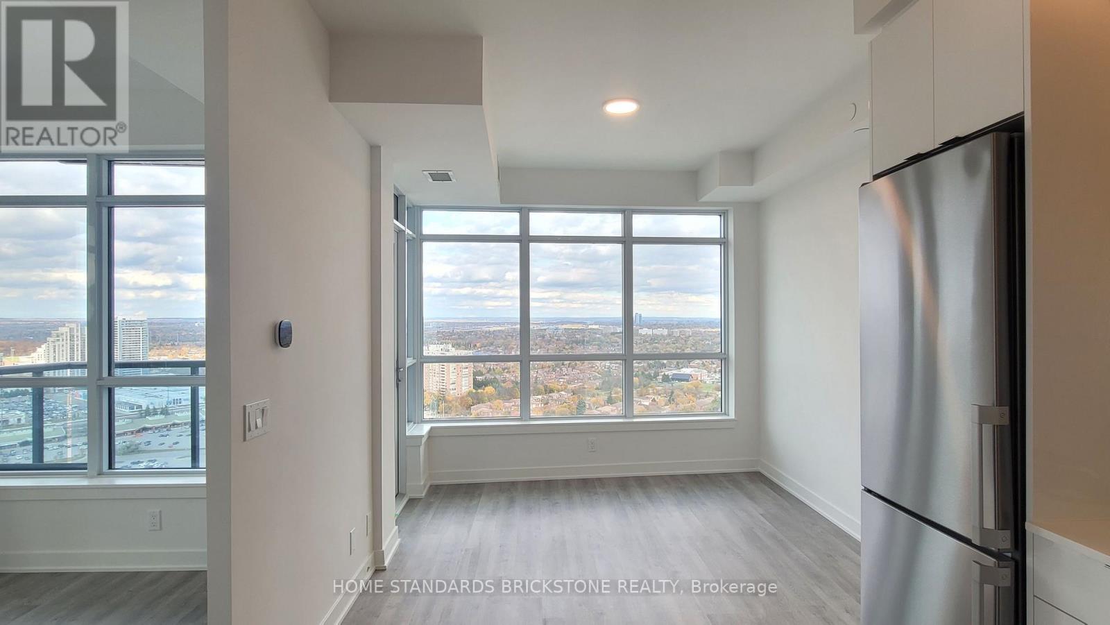 #b-2708 - 50 Upper Mall Way, Vaughan, Ontario  L4J 4P8 - Photo 7 - N12576128