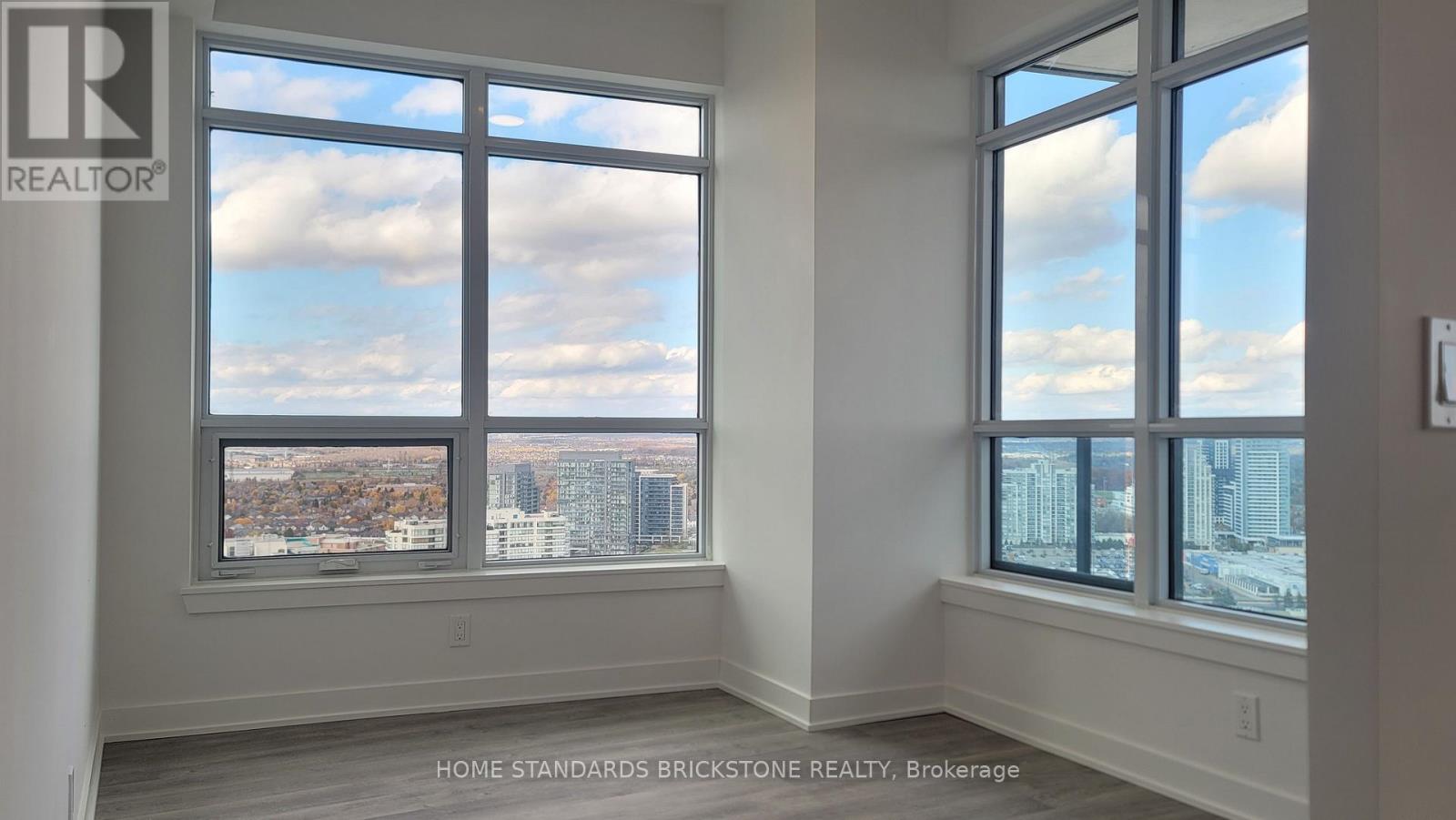 #b-2708 - 50 Upper Mall Way, Vaughan, Ontario  L4J 4P8 - Photo 9 - N12576128