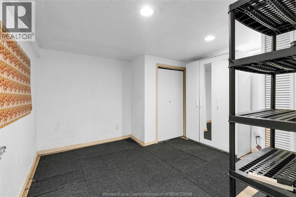 390 Partington, Windsor, Ontario  N9B 2N5 - Photo 16 - 25030599