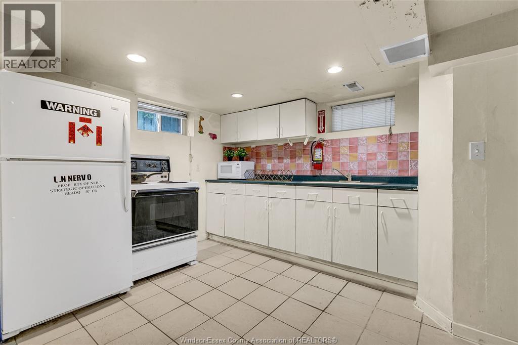 390 Partington, Windsor, Ontario  N9B 2N5 - Photo 19 - 25030599