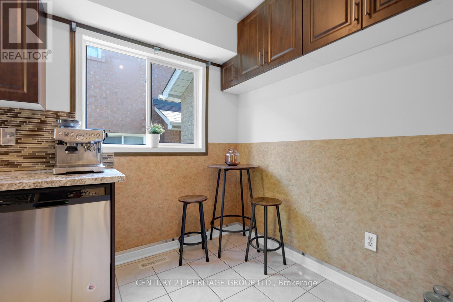 431 Carruthers Avenue, Newmarket, Ontario  L3X 2C1 - Photo 14 - N12576200