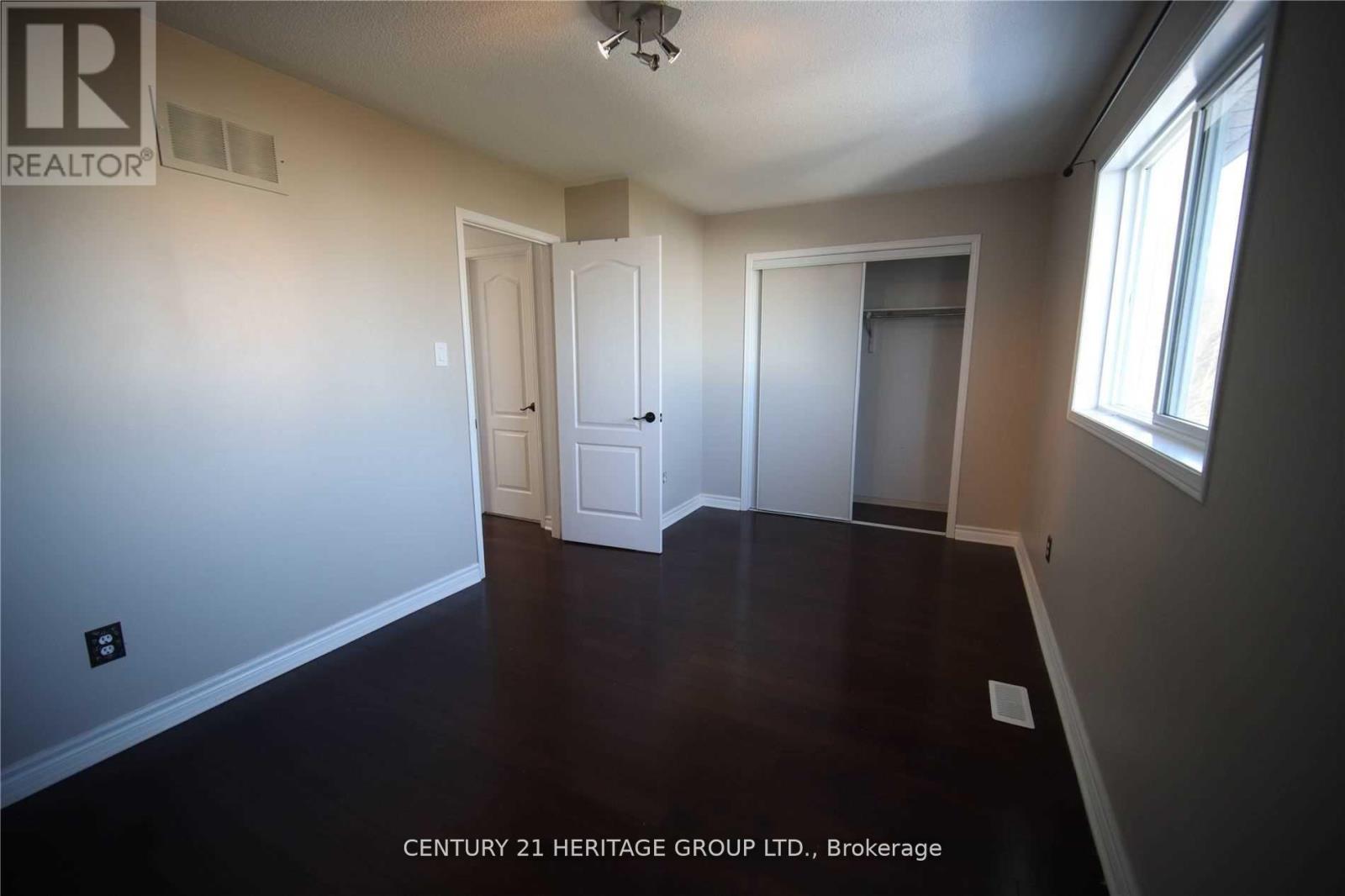 431 Carruthers Avenue, Newmarket, Ontario  L3X 2C1 - Photo 18 - N12576200