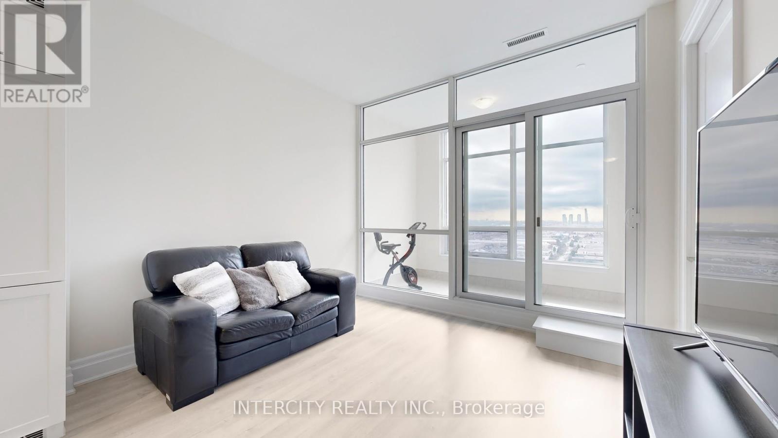 Ph07 - 9075 Jane Street, Vaughan, Ontario  L4K 0L7 - Photo 4 - N12576204