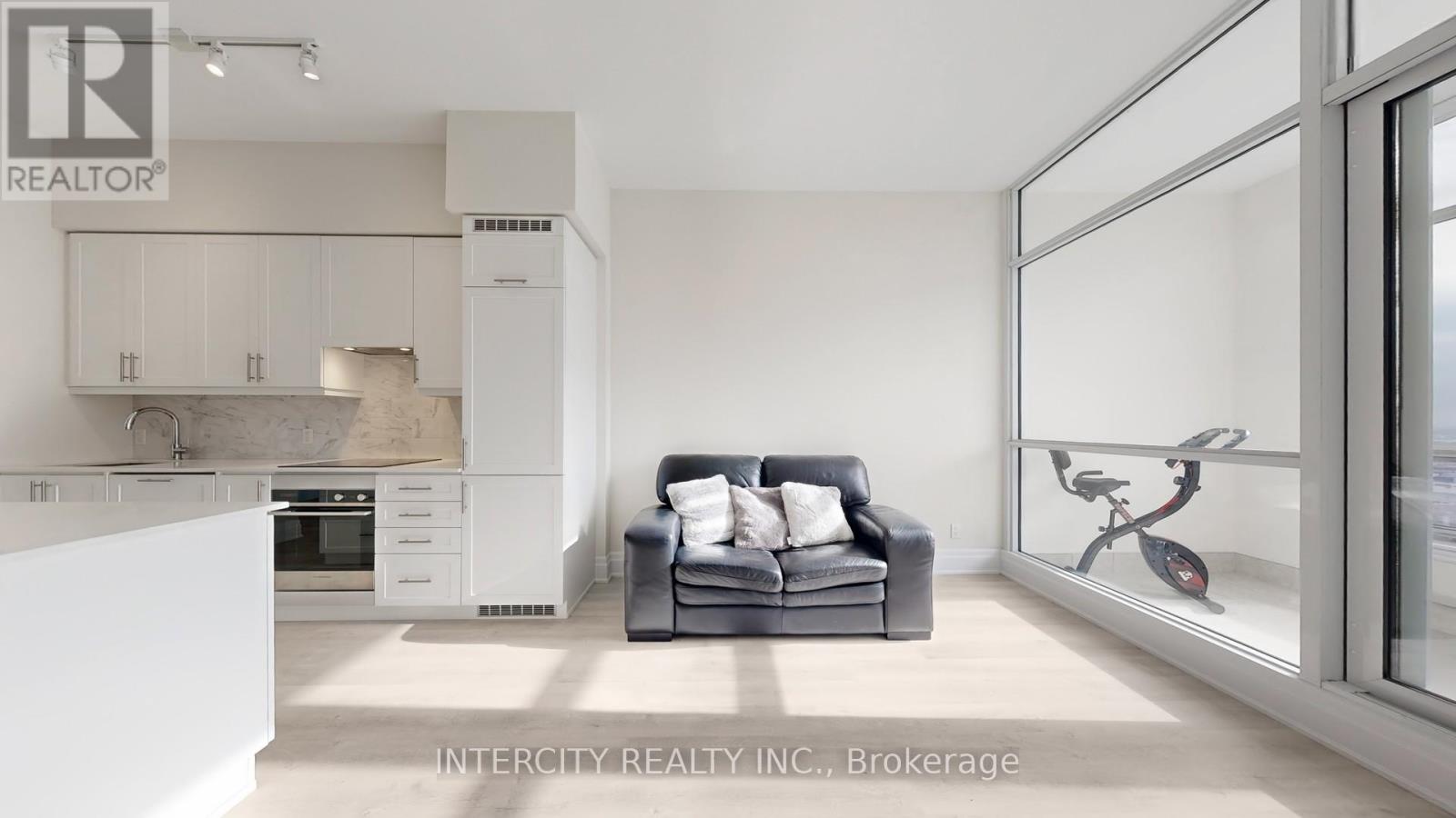 Ph07 - 9075 Jane Street, Vaughan, Ontario  L4K 0L7 - Photo 5 - N12576204