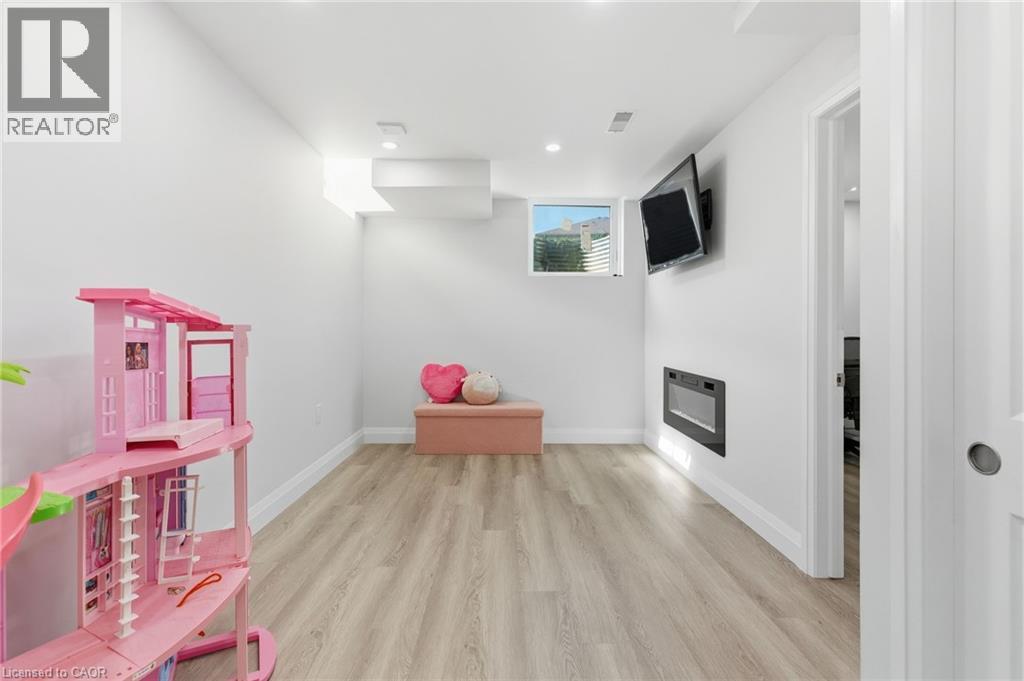 18 Mia Drive, Hamilton, Ontario  L9B 0K1 - Photo 28 - 40790521