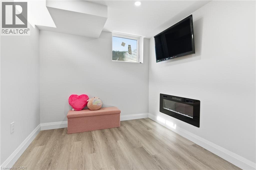 18 Mia Drive, Hamilton, Ontario  L9B 0K1 - Photo 29 - 40790521