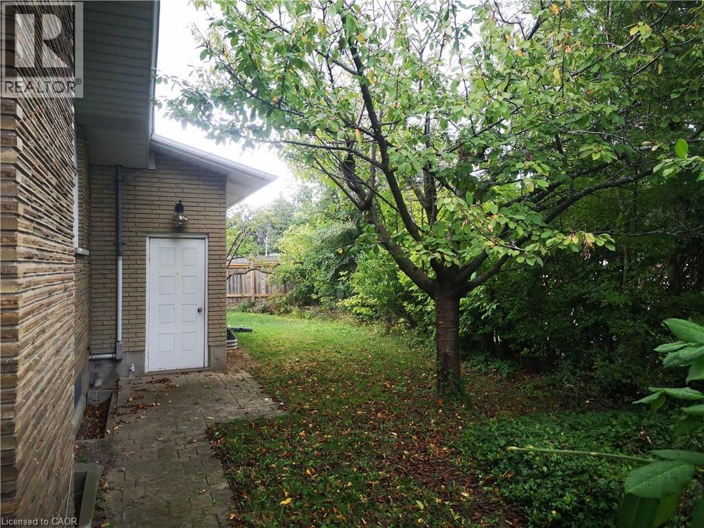 730 Garth Street, Hamilton, Ontario  L9C 4K3 - Photo 3 - 40790358