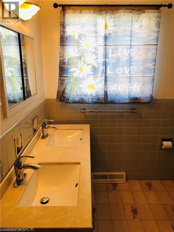 730 Garth Street, Hamilton, Ontario  L9C 4K3 - Photo 8 - 40790358