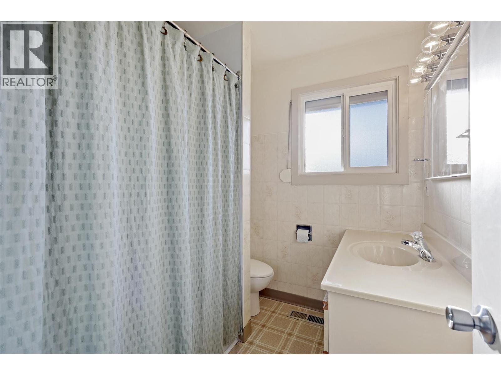 855 Renfrew Avenue, Kamloops, British Columbia  V2B 3X3 - Photo 22 - 10369857