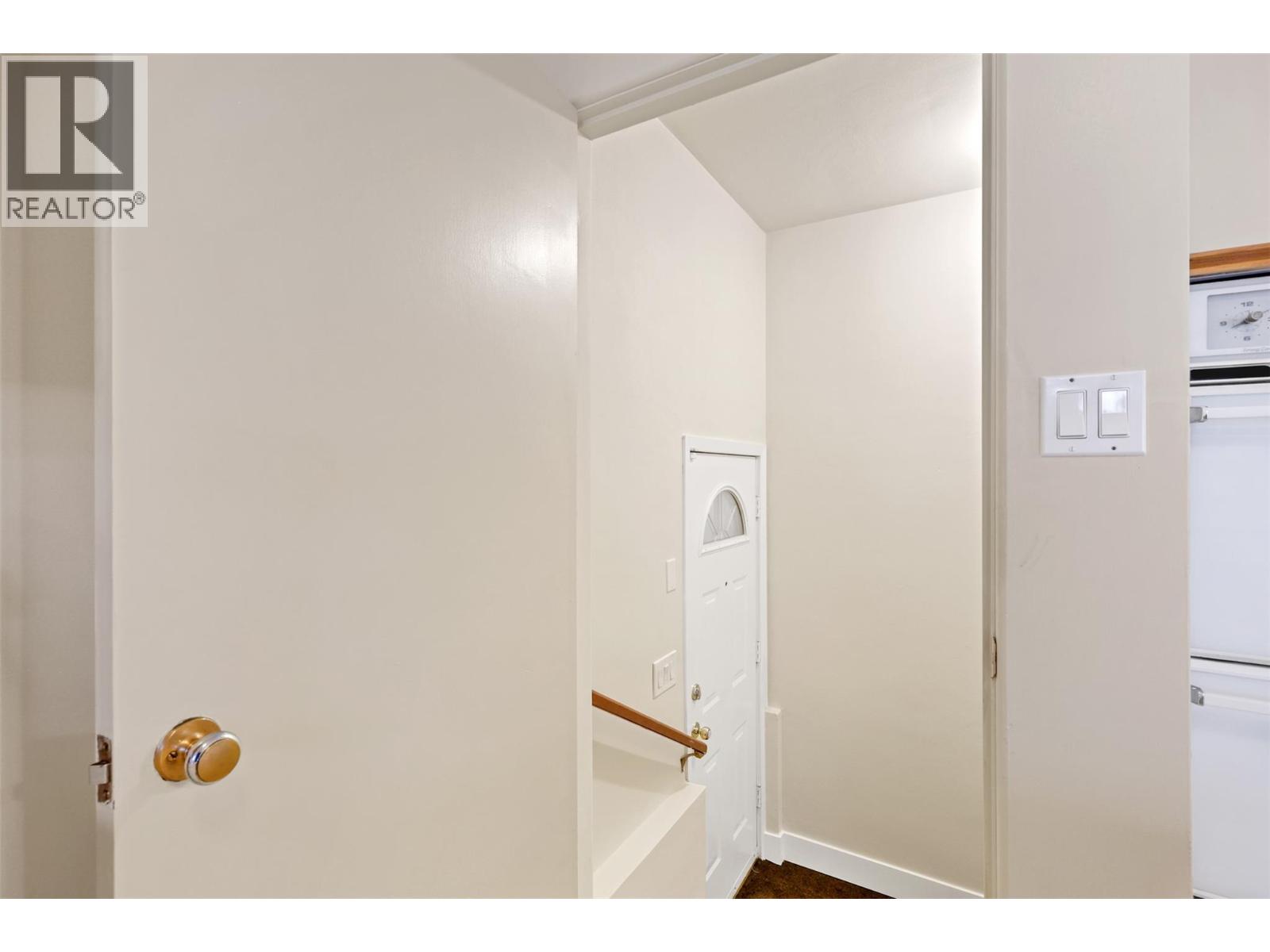 855 Renfrew Avenue, Kamloops, British Columbia  V2B 3X3 - Photo 26 - 10369857