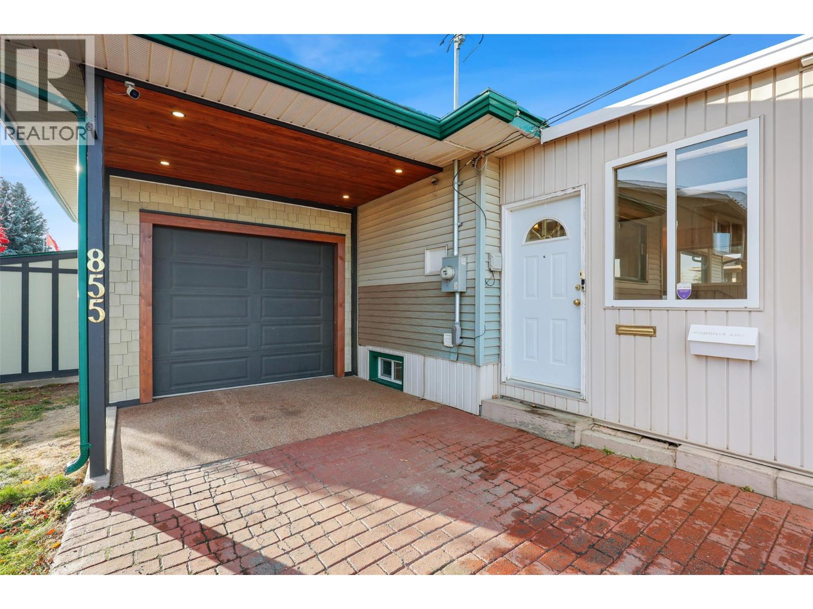 855 Renfrew Avenue, Kamloops, British Columbia  V2B 3X3 - Photo 3 - 10369857