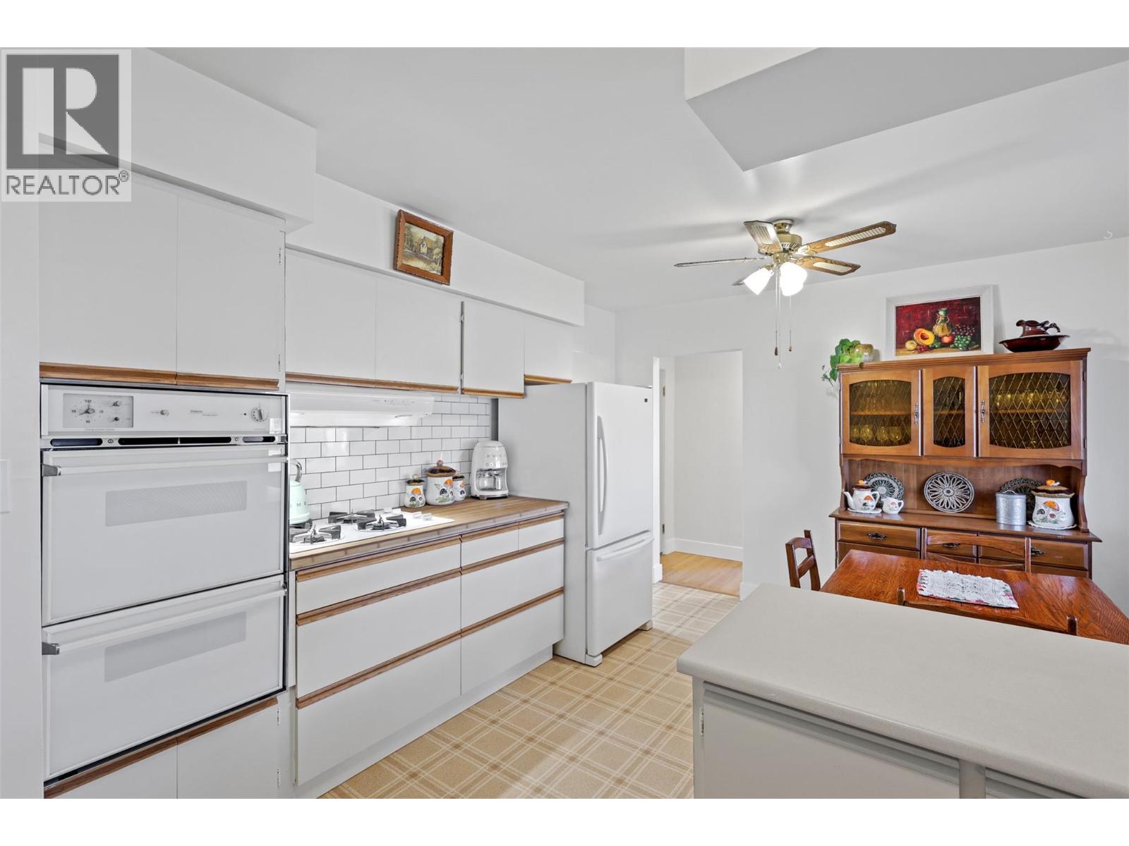 855 Renfrew Avenue, Kamloops, British Columbia  V2B 3X3 - Photo 7 - 10369857