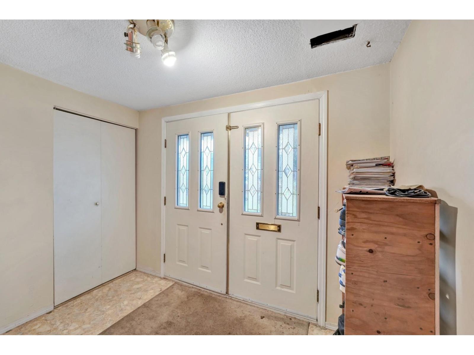 7910 124 Street, Surrey, British Columbia  V3W 3X6 - Photo 5 - R3070005