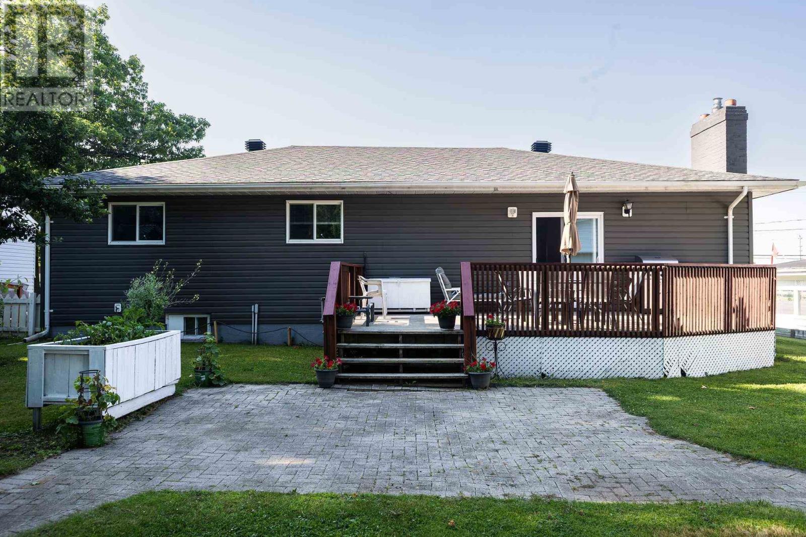 60 Tilley Rd, Sault Ste. Marie, Ontario  P6B 3Y6 - Photo 6 - SM252014