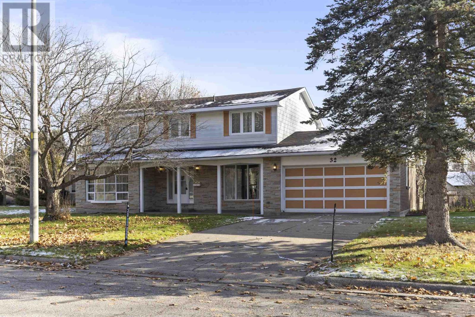 32 Welcome AVE, Sault Ste. Marie, Ontario