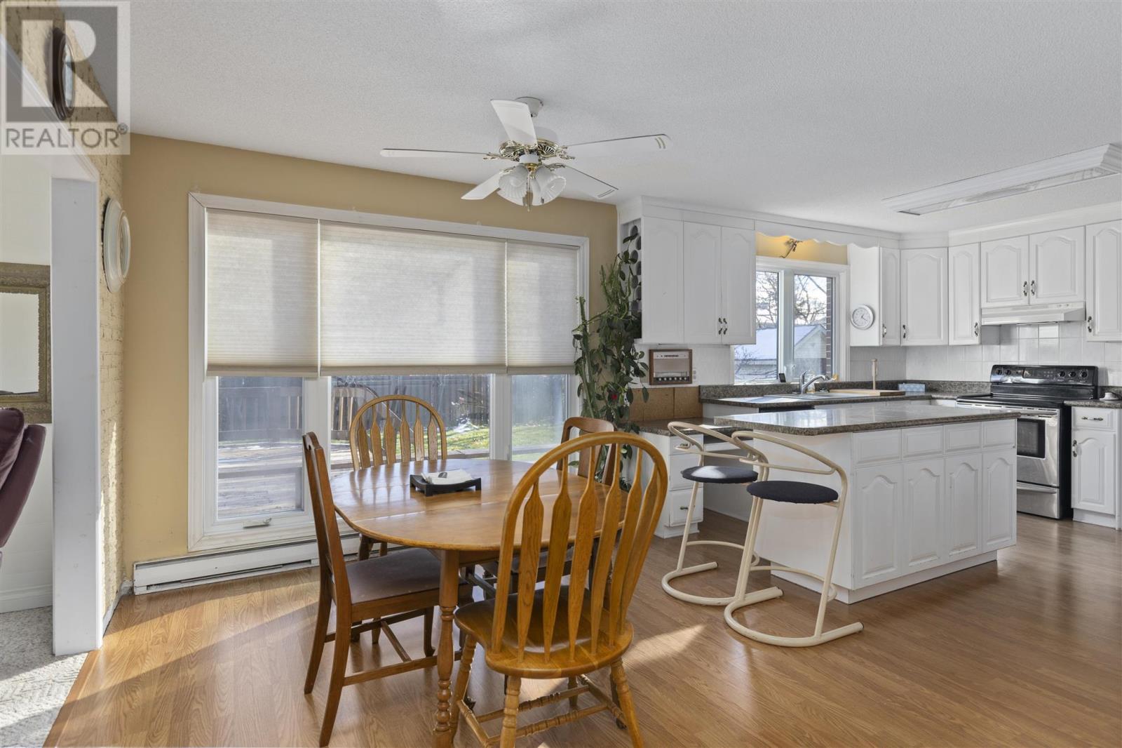 32 Welcome Ave, Sault Ste. Marie, Ontario  P6A 5A5 - Photo 12 - SM253335