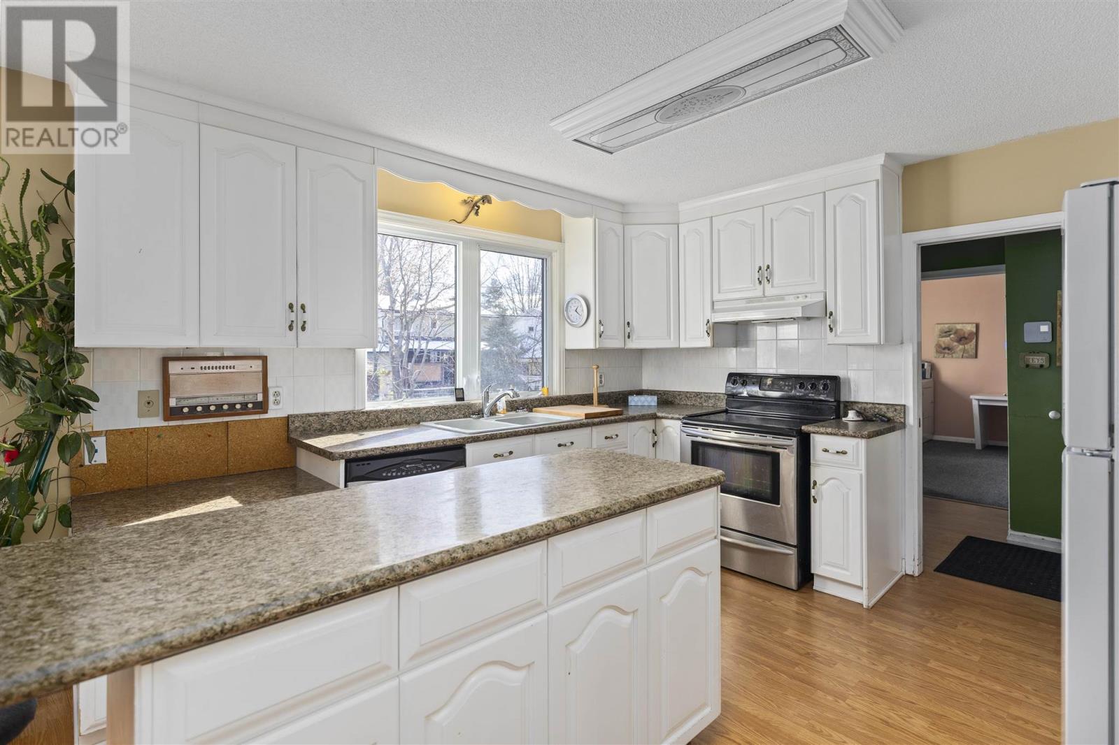 32 Welcome Ave, Sault Ste. Marie, Ontario  P6A 5A5 - Photo 14 - SM253335